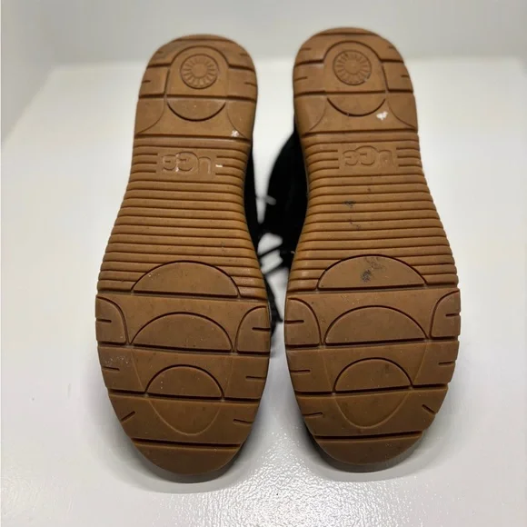 UGG Neumel Boots Black Suede Chukka Gum Middle Sole Size 9 EU 40 - Picture 8 of 11